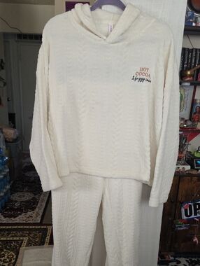 Cozy Cream 'Hot Cocoa' Hooded Pajama Set